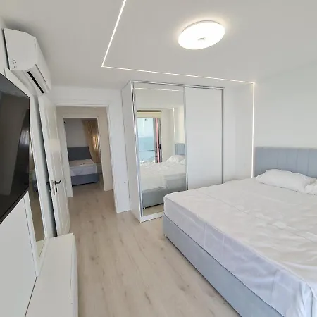Sea View Luxury Duplex * Durrës